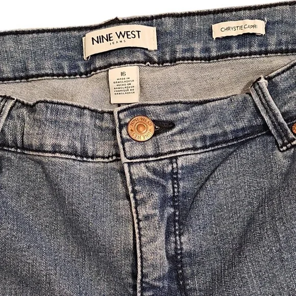 Nine West Women's Chrystie Blue Capri Denim Jeans Missy Medium Wash Size 16 - Picture 9 of 10